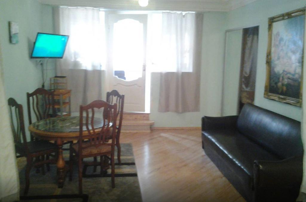 Evrika Apartments On Rustaveli Avenue Tbilisi Esterno foto
