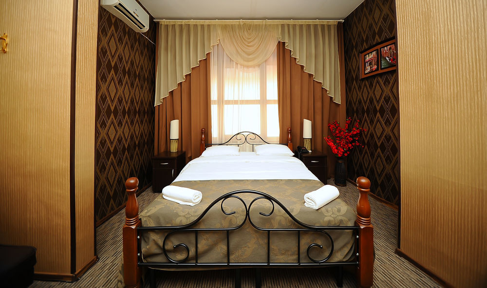 Evrika Apartments On Rustaveli Avenue Tbilisi Esterno foto